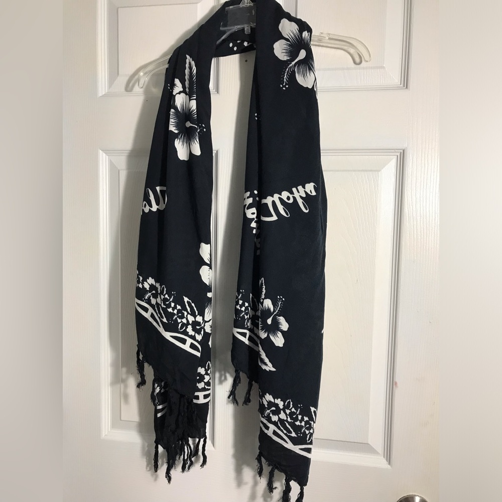 Black & White Floral Fringe Scarf